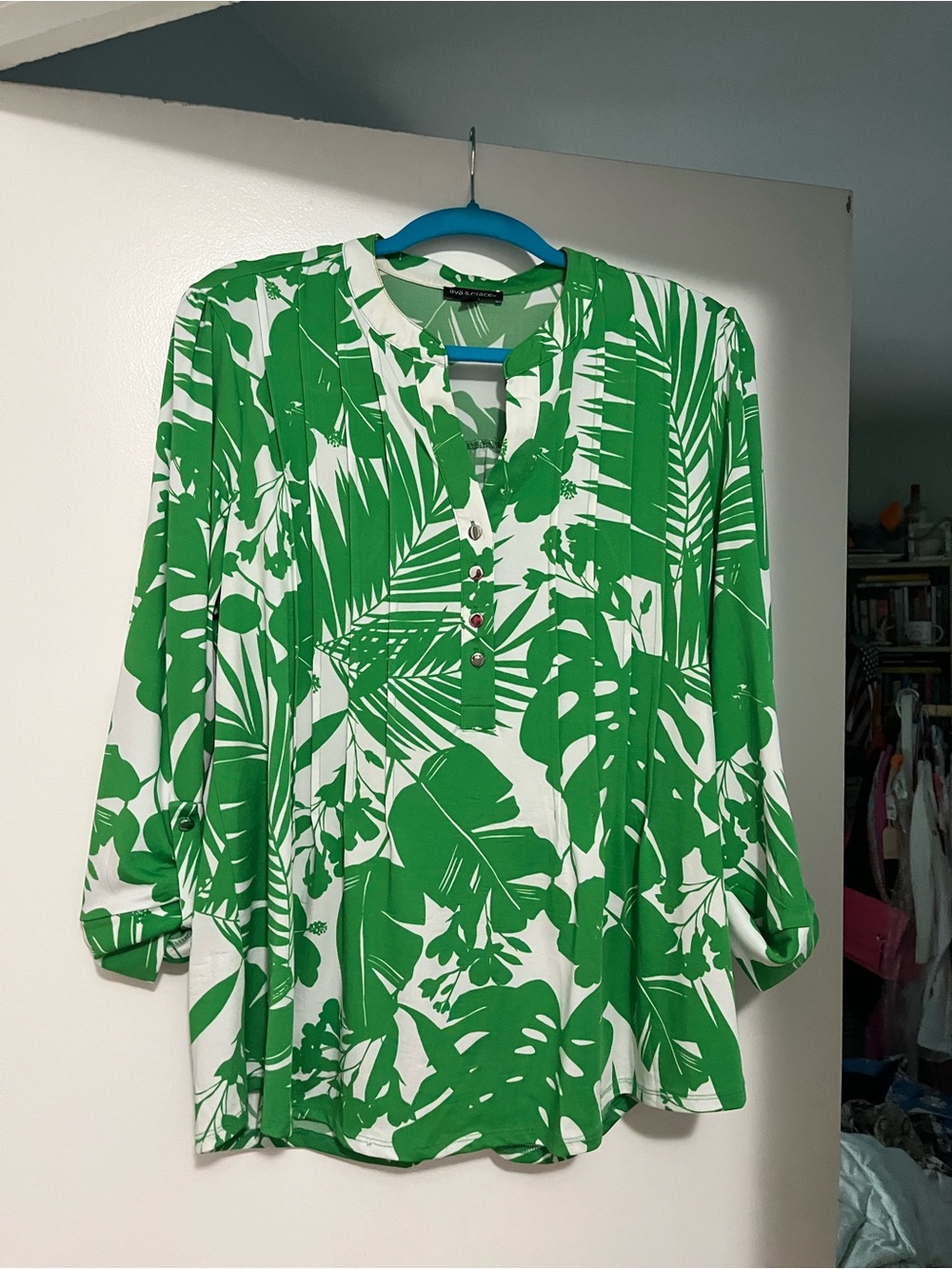 Green & White Tropical Print Henley Blouse